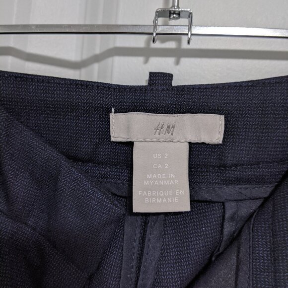 HM Navy Suit Set (Blazer/Pants) - Picture 4 of 5